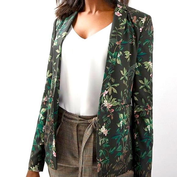 RW&CO. Jackets & Blazers - RW&CO Dark Green Floral Blazer